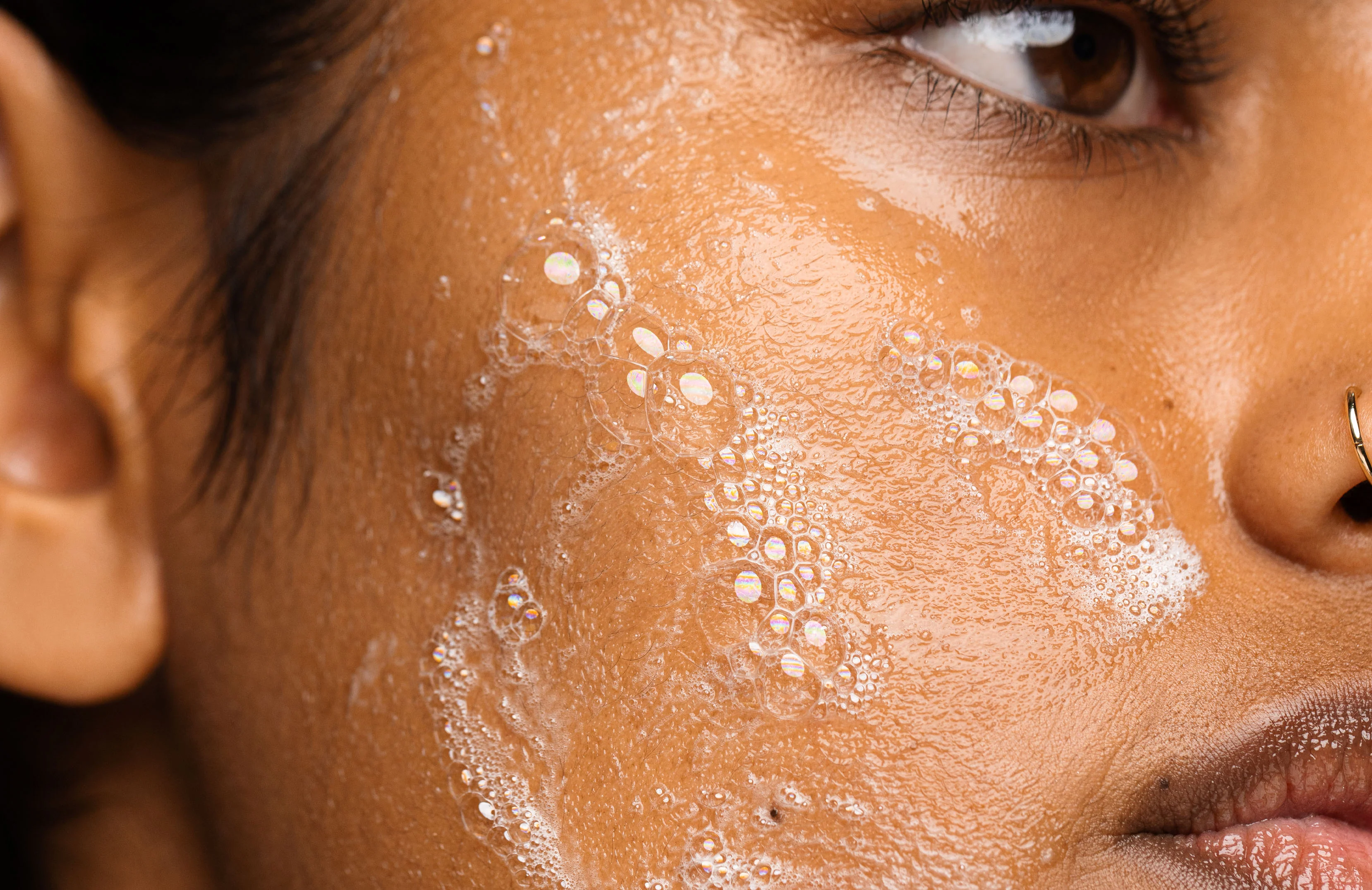 REMEDY Gel-to-Foam Cleanser with Salicylic Acid - Image 7